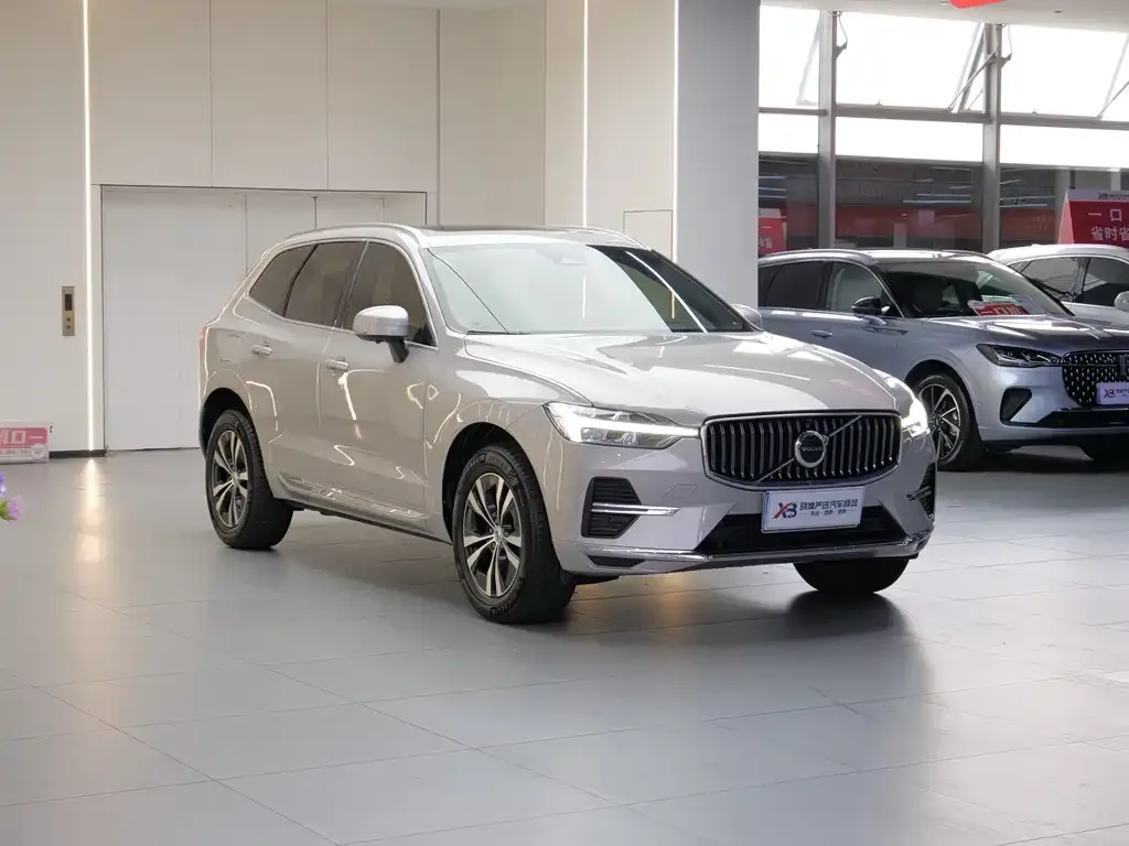 Volvo XC60 — фото 2