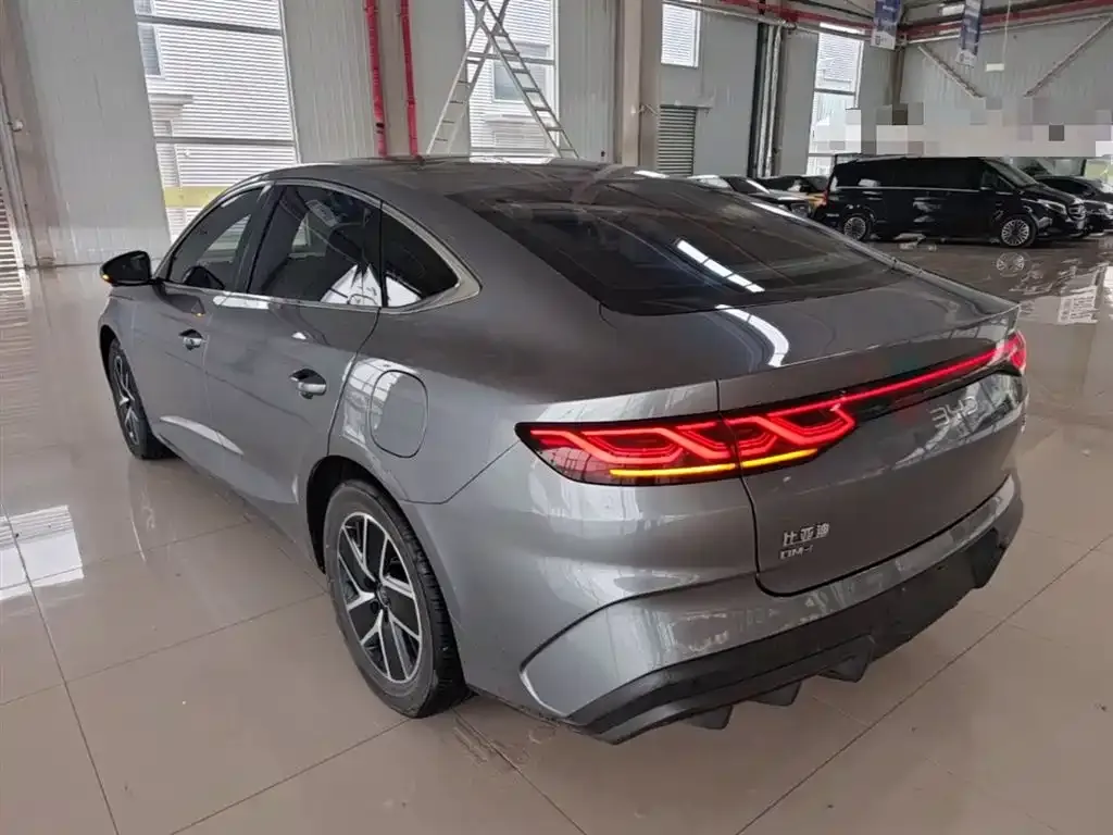 BYD Qin L — фото 4