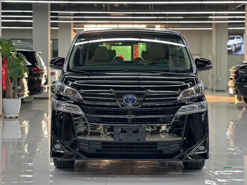 Toyota Vellfire — фото 8