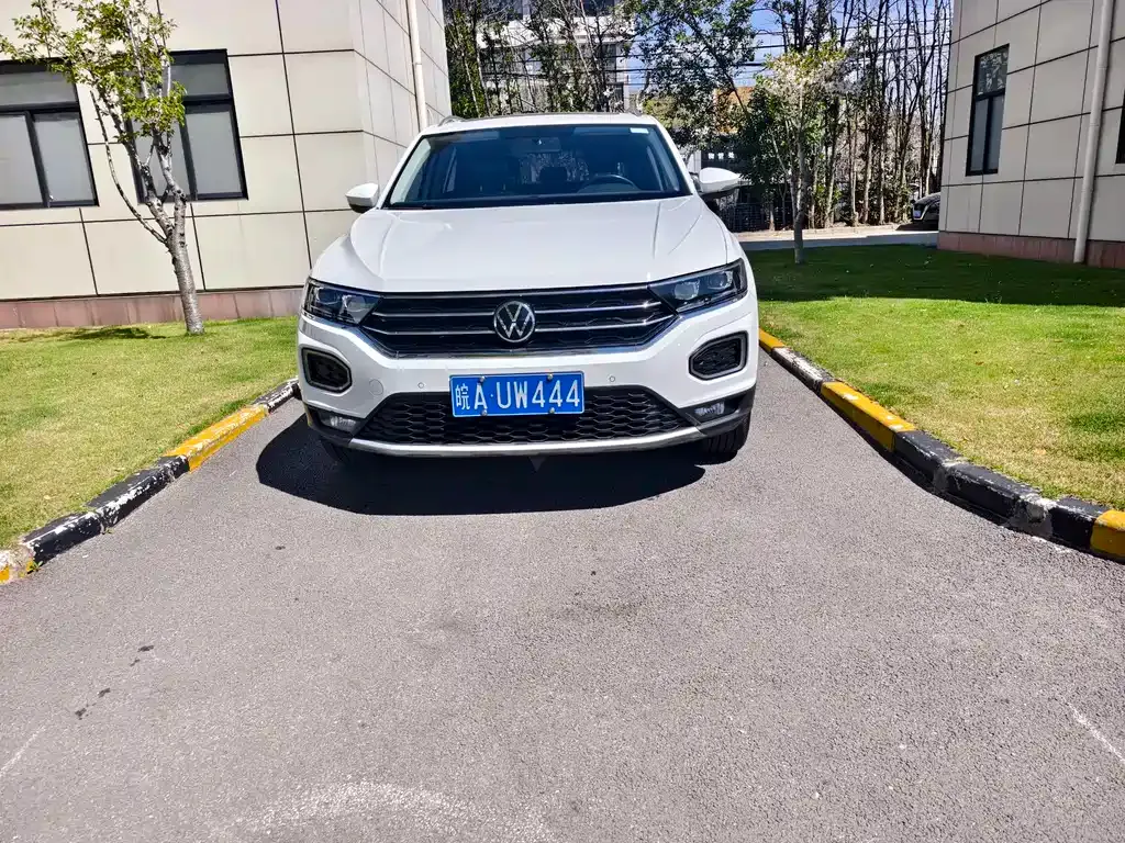 Volkswagen T-Roc 2022 из CN, фото 2