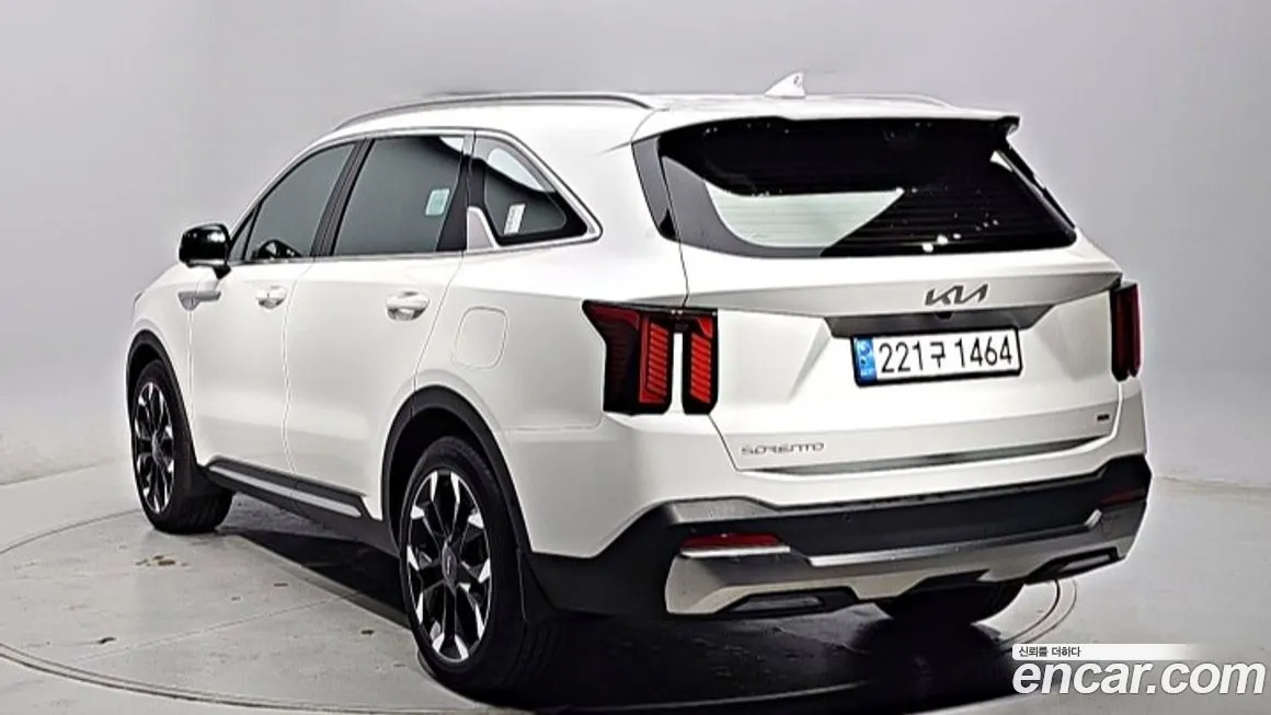 Kia Sorento — фото 6