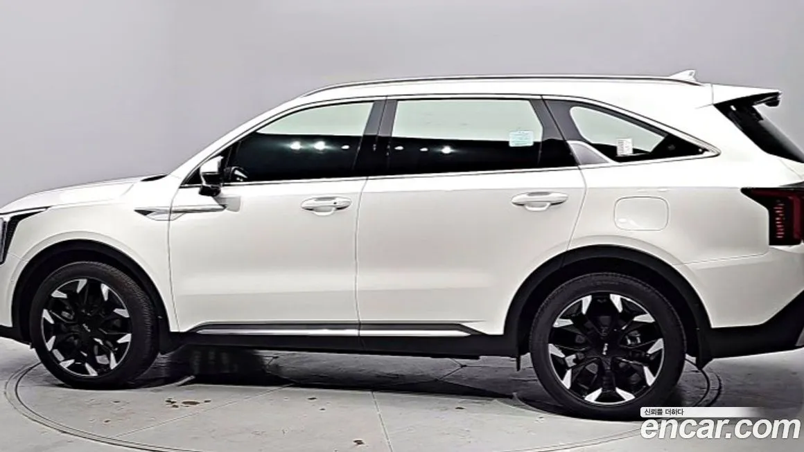 Kia Sorento — фото 9