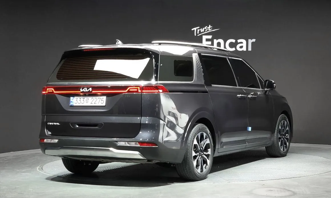 Kia Carnival — фото 6