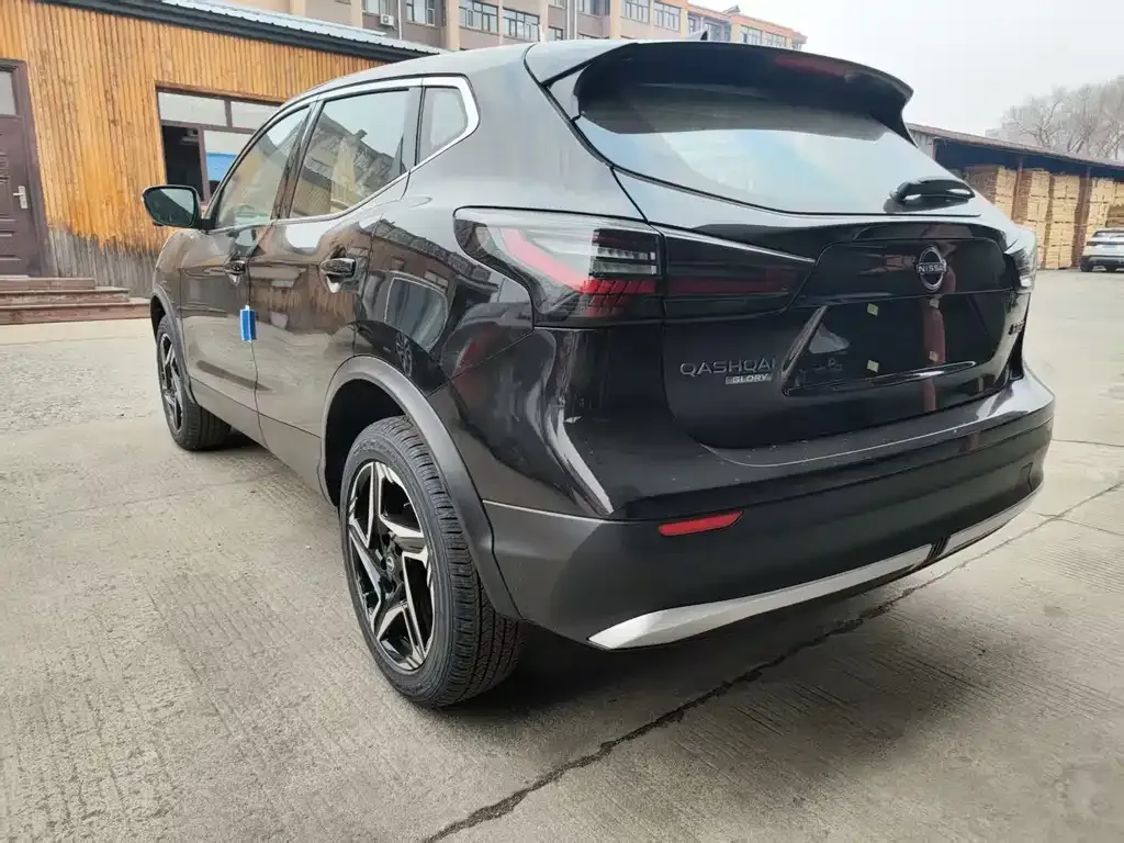 Nissan Qashqai — фото 9