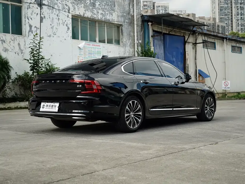Volvo S90 — фото 8