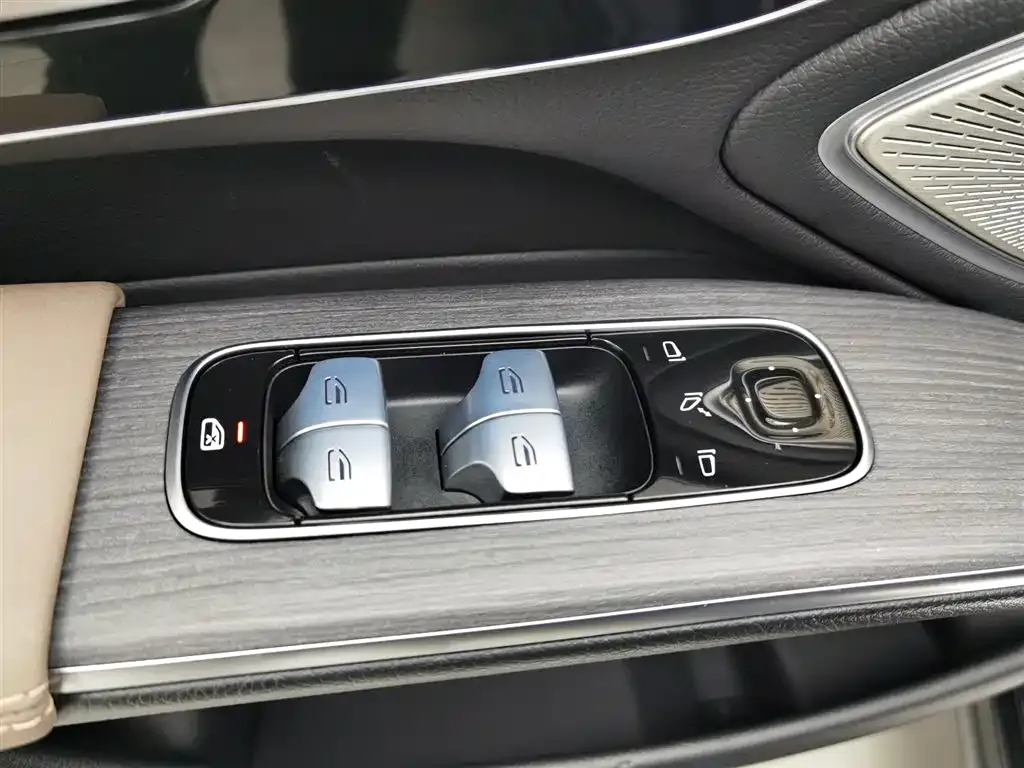 Mercedes-Benz EQS 2023 из CN, фото 9