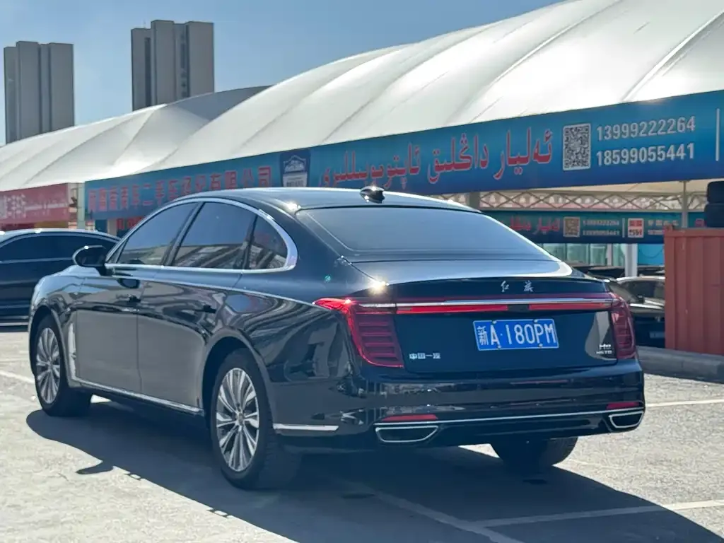 Hongqi H9 — фото 2