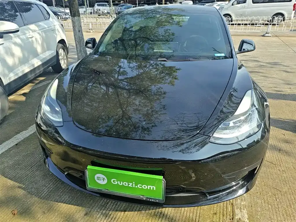 Tesla Model 3 — фото 3