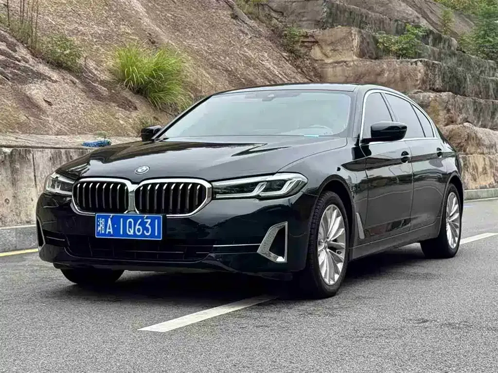BMW 5 Series — фото 6