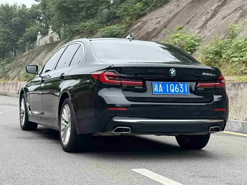 BMW 5 Series — фото 4