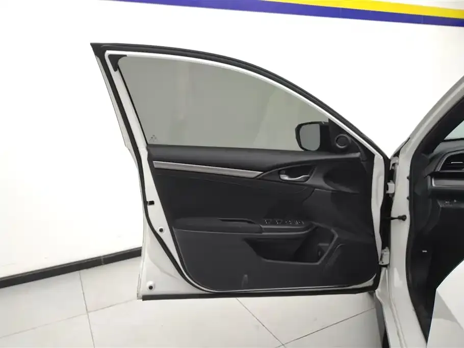 Honda Civic — фото 3
