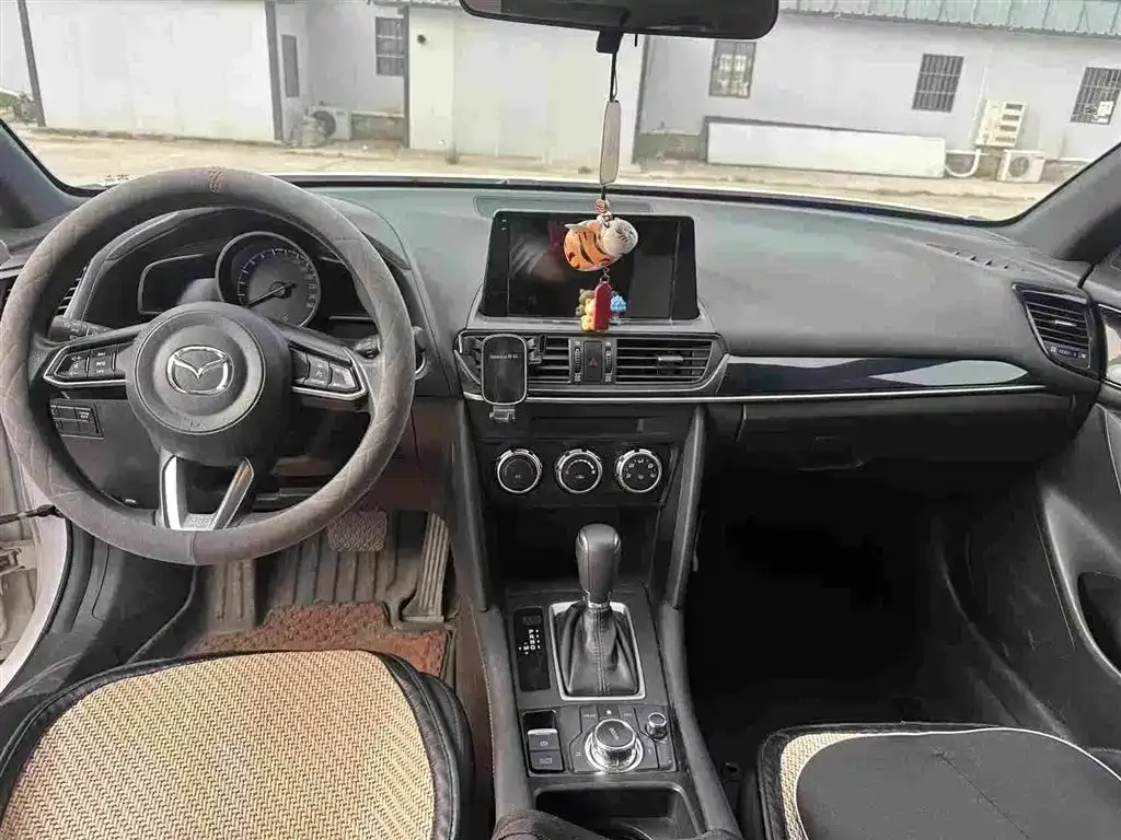 Mazda CX-4 — фото 10