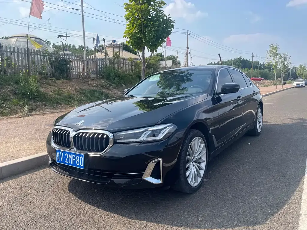 BMW 5 Series — фото 1