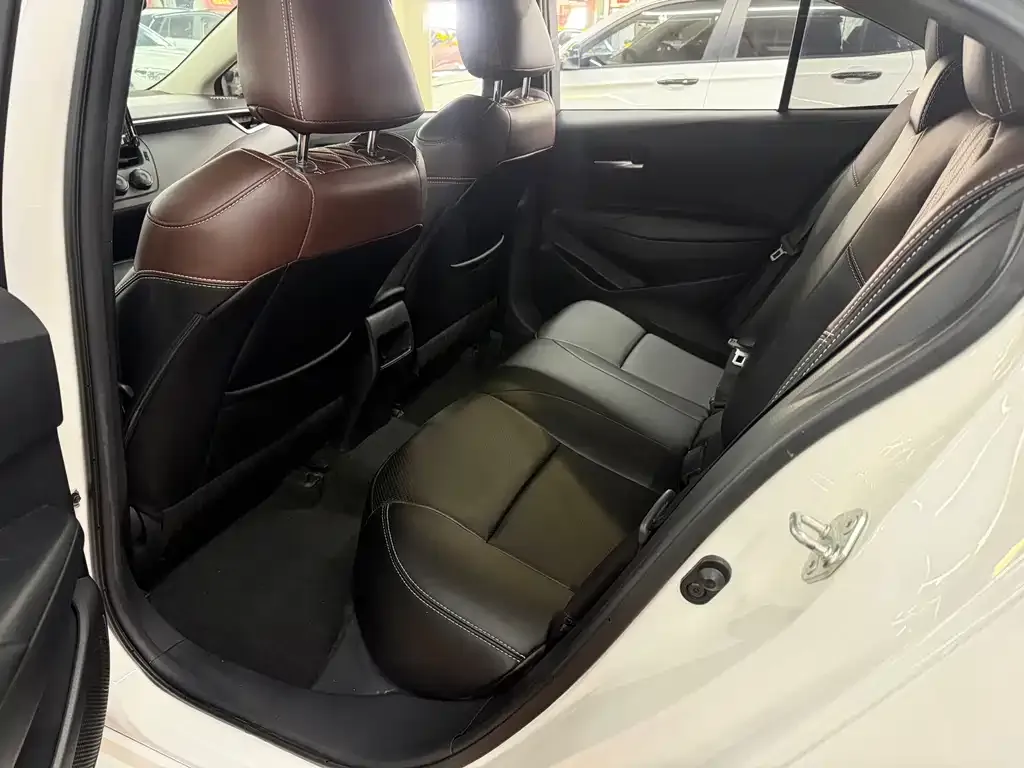 Toyota Corolla 2022 из CN, фото 10