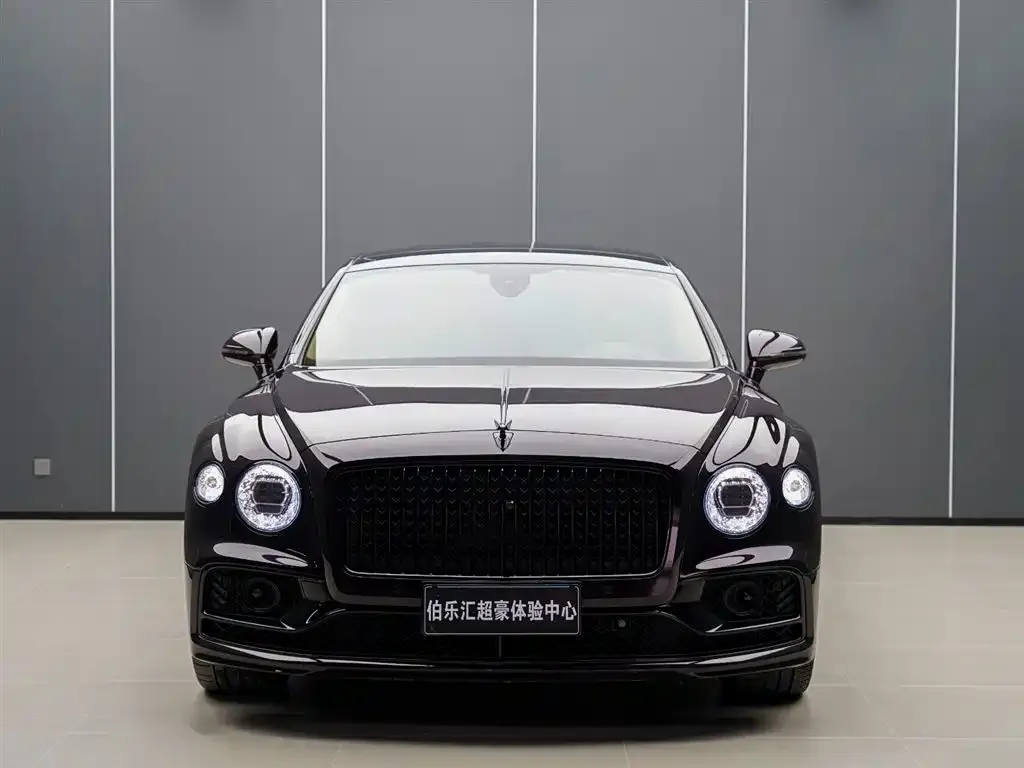 Bentley Flying Spur — фото 3