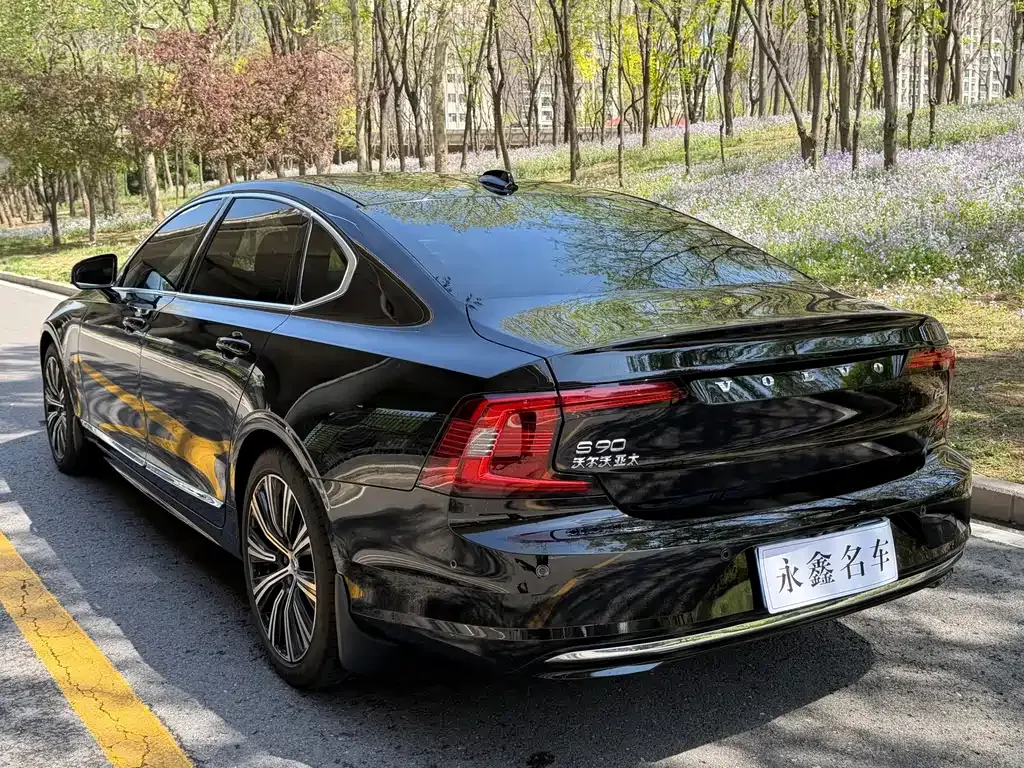 Volvo S90 — фото 10