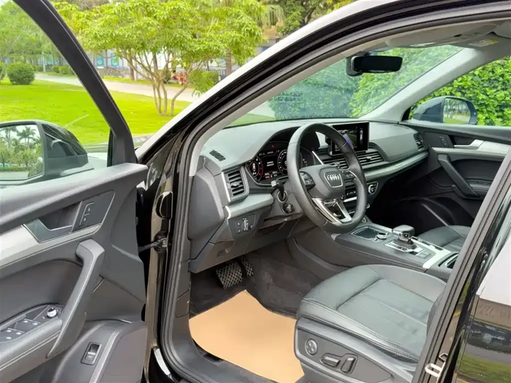 Audi Q5L 2021 из CN, фото 3