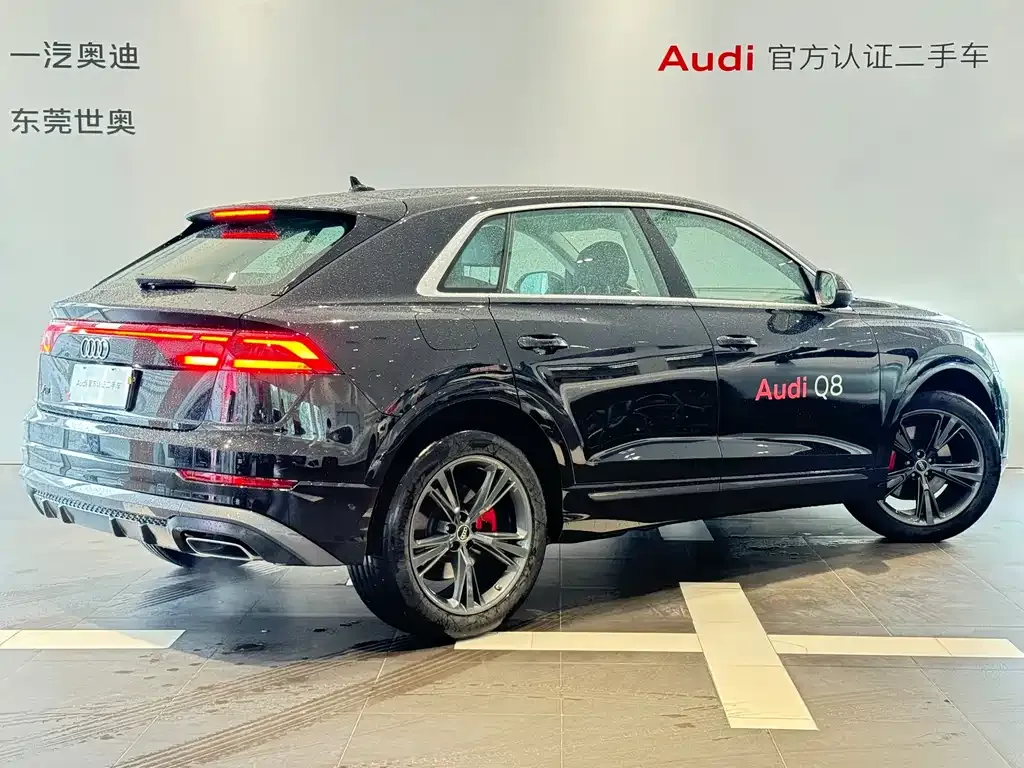 Audi Q8 — фото 4