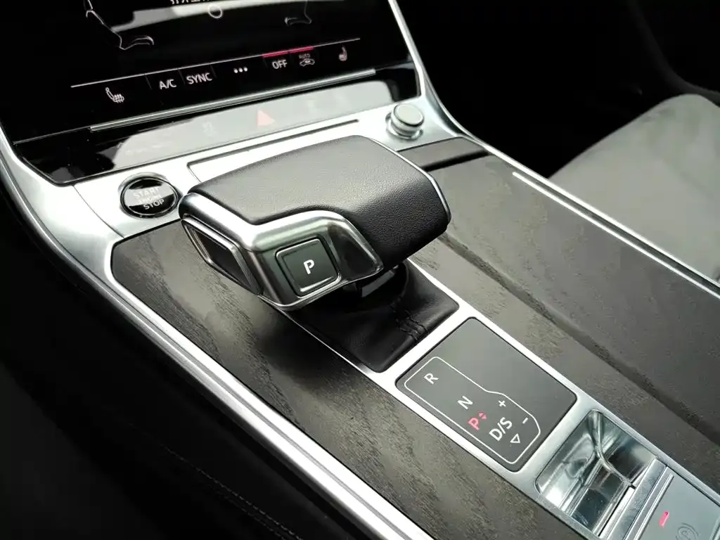 Audi A6L — фото 4