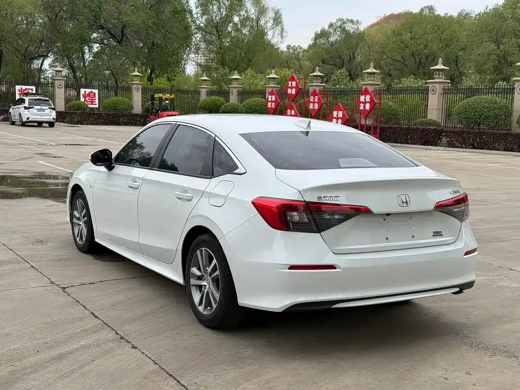 Honda Civic — фото 7