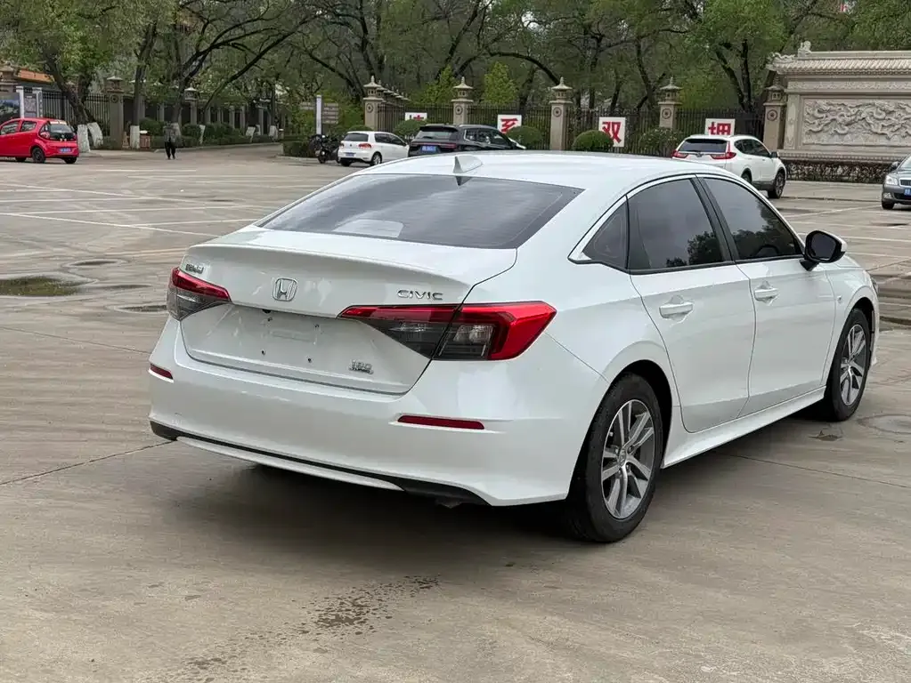 Honda Civic — фото 5