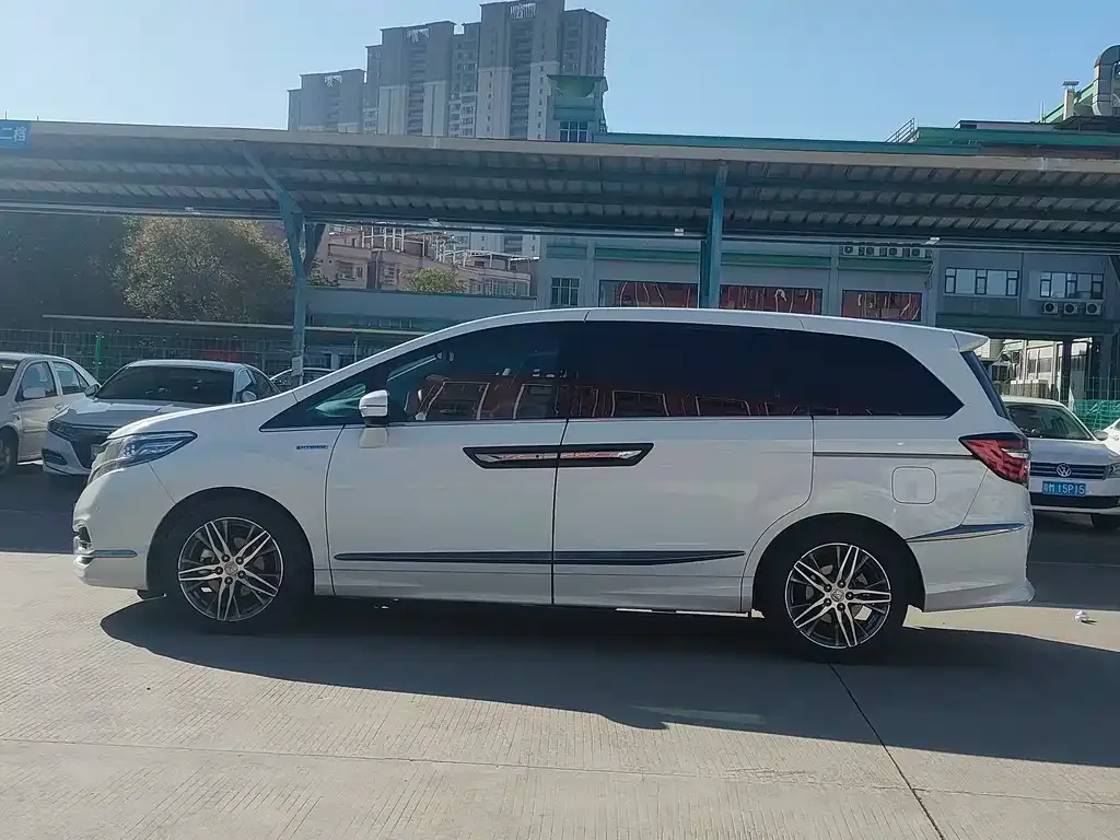 Honda Elysion 2021 из CN, фото 8