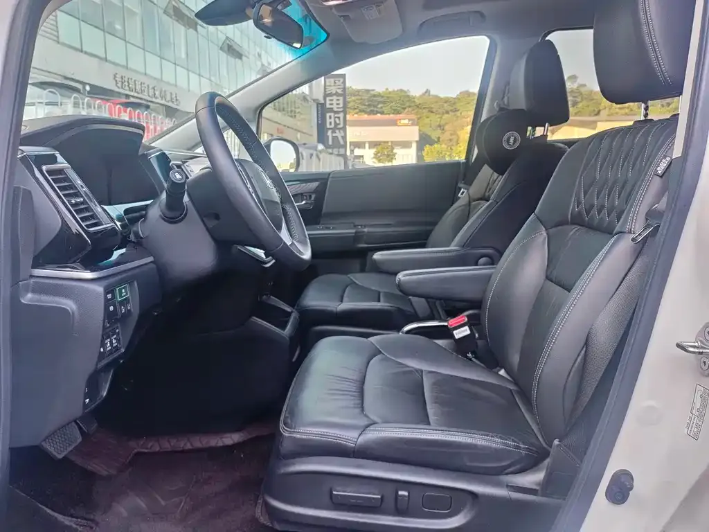 Honda Elysion 2021 из CN, фото 9