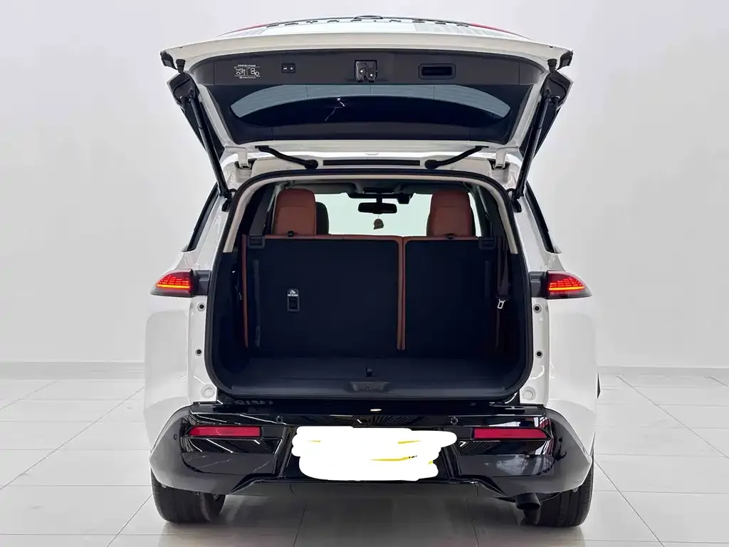 Nissan Teramont — фото 2
