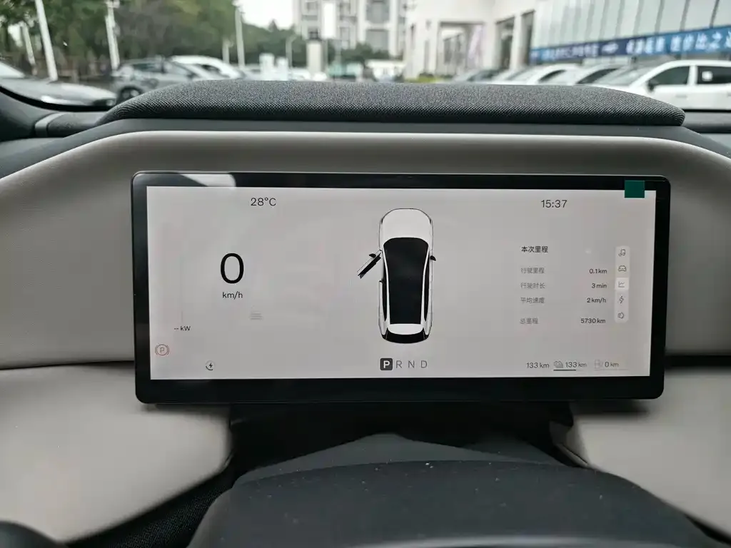 Volvo XC70 Plug-in Hybrid 2025 из CN, фото 3