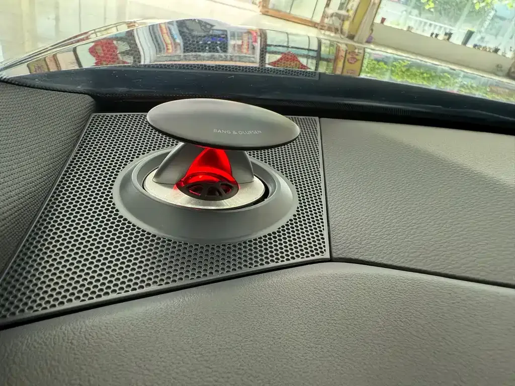 Audi A6L New Energy 2023 из CN, фото 9