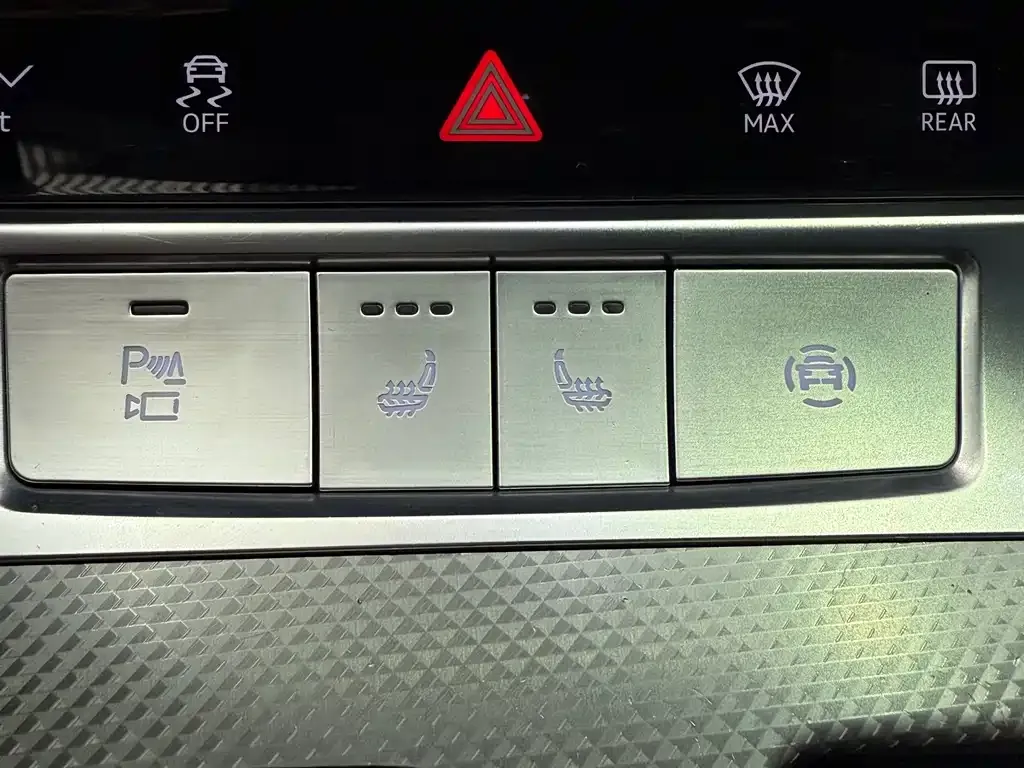 Audi A6L New Energy 2023 из CN, фото 4