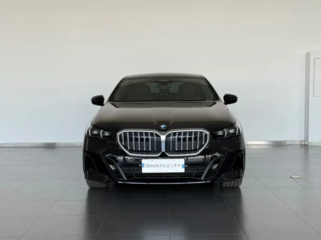 BMW 5 Series (Import) — фото 2