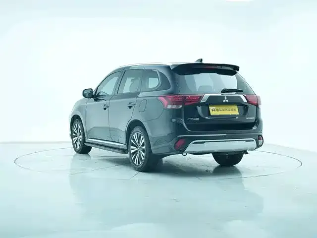 Mitsubishi Outlander 2021 из CN, фото 9