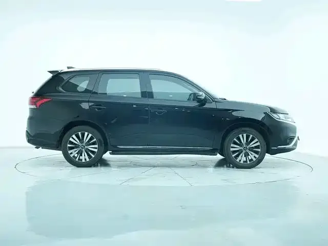 Mitsubishi Outlander 2021 из CN, фото 6