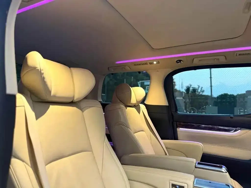 Toyota Alphard 2021 из CN, фото 2
