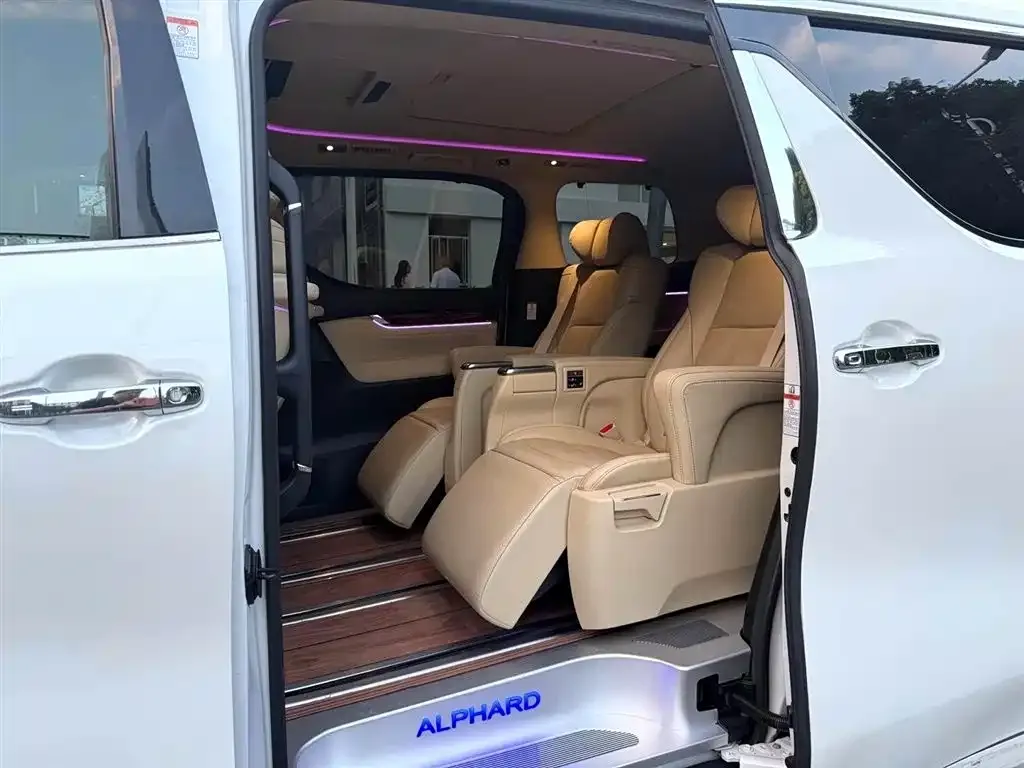 Toyota Alphard 2021 из CN, фото 10