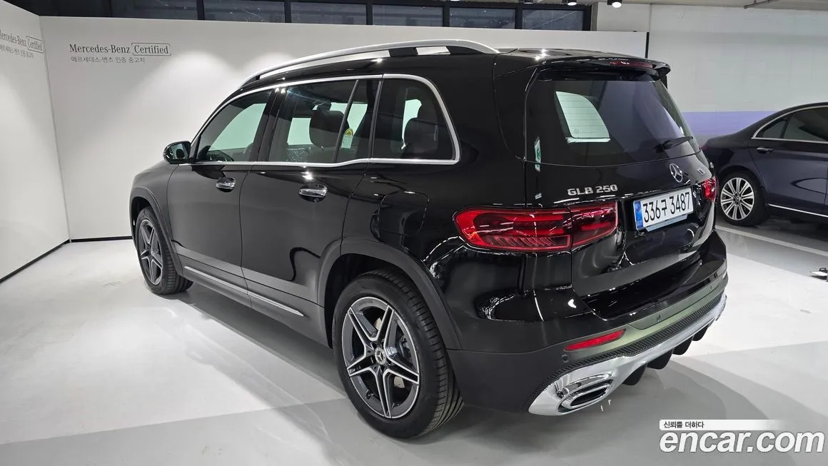 Mercedes-Benz GLB-Class — фото 3
