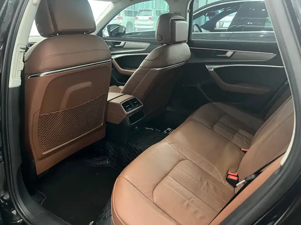 Audi A6L 2021 из CN, фото 3