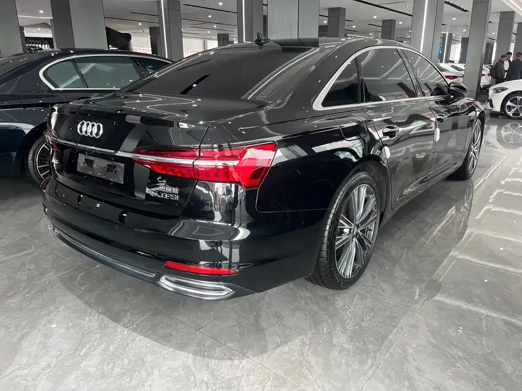 Audi A6L 2021 из CN, фото 4