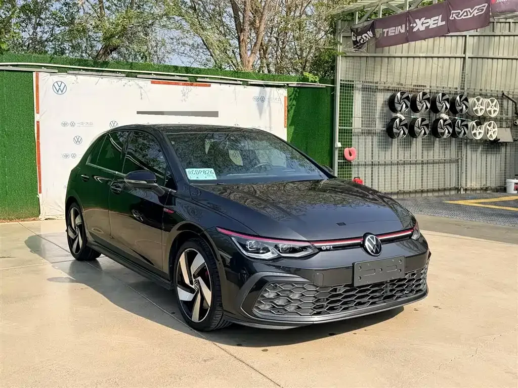 Volkswagen Golf GTI — фото 5