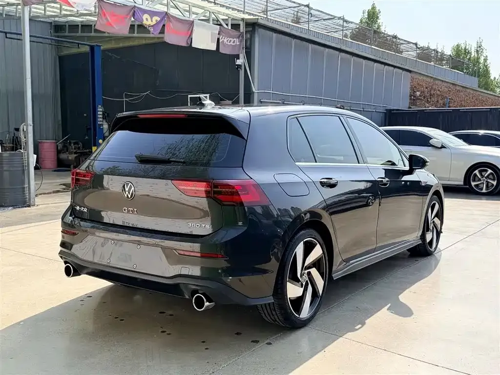 Volkswagen Golf GTI — фото 2
