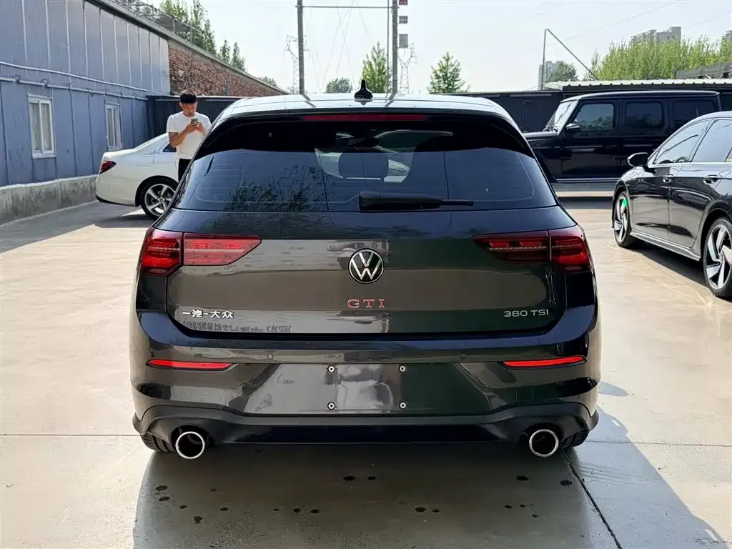Volkswagen Golf GTI — фото 4