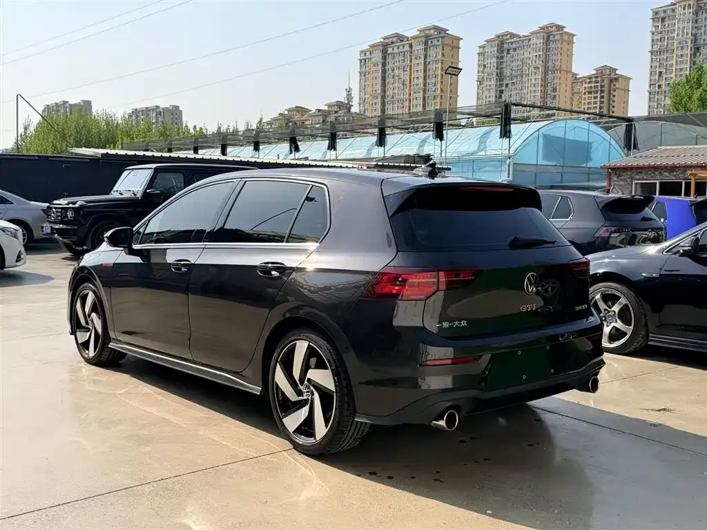 Volkswagen Golf GTI — фото 3