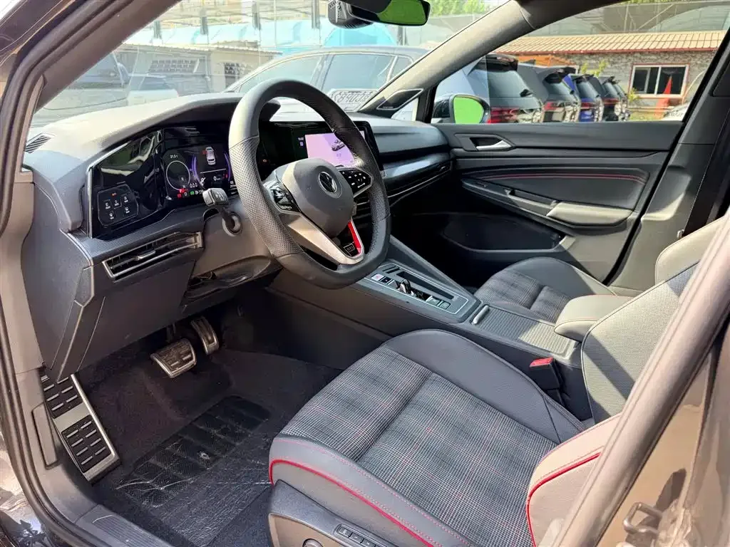 Volkswagen Golf GTI — фото 8