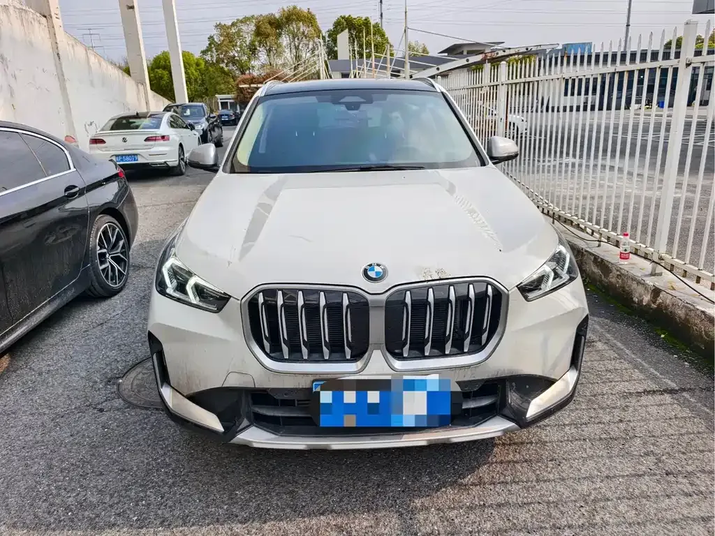 BMW X1 — фото 10