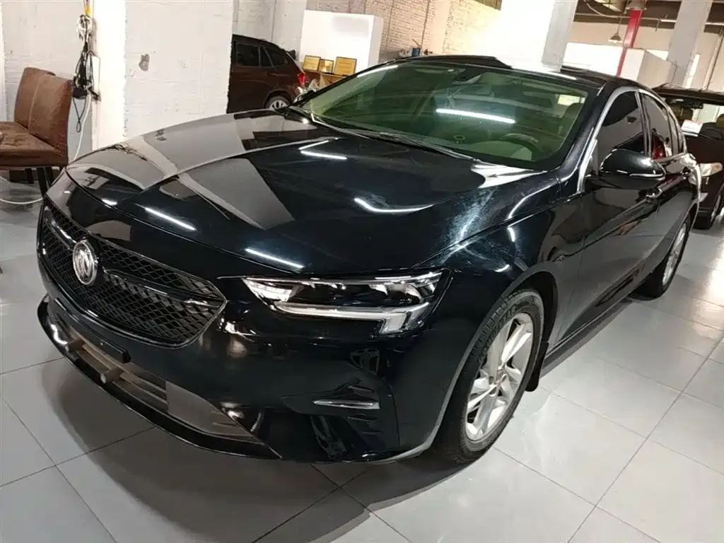 Buick Regal — фото 1