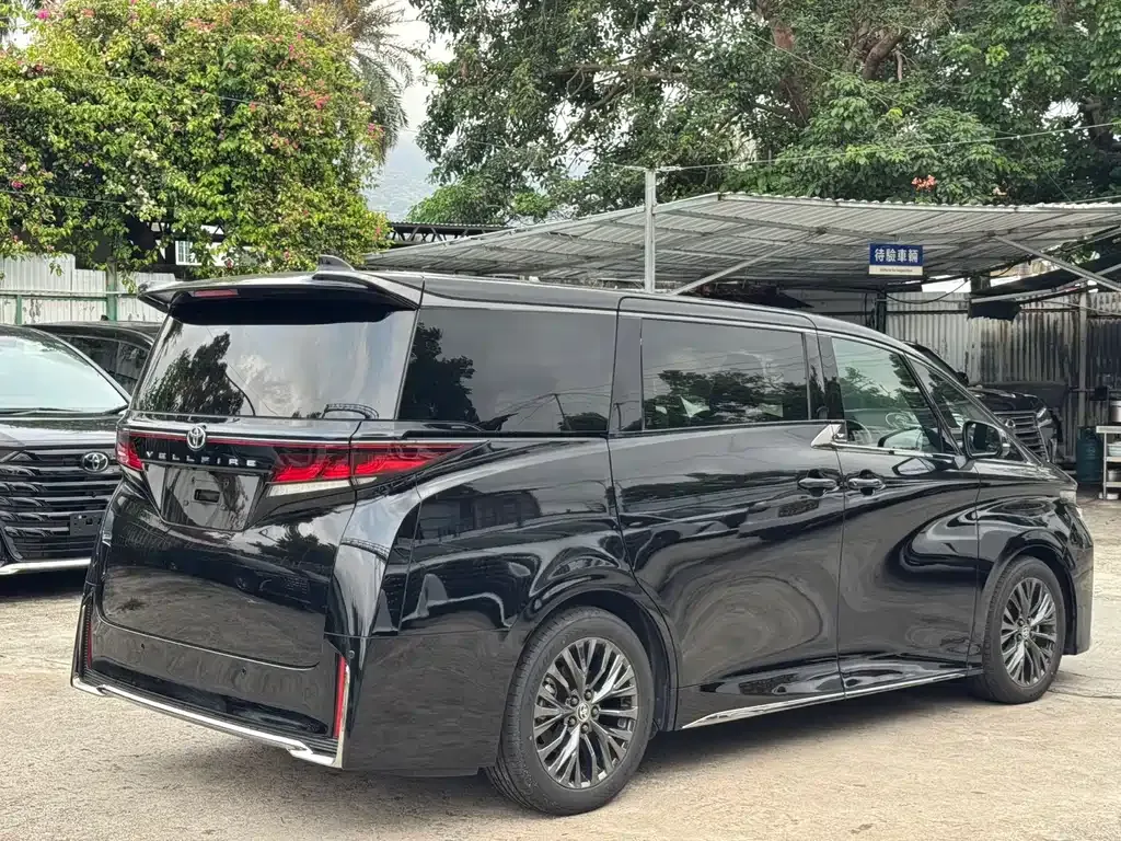 Toyota Vellfire — фото 7