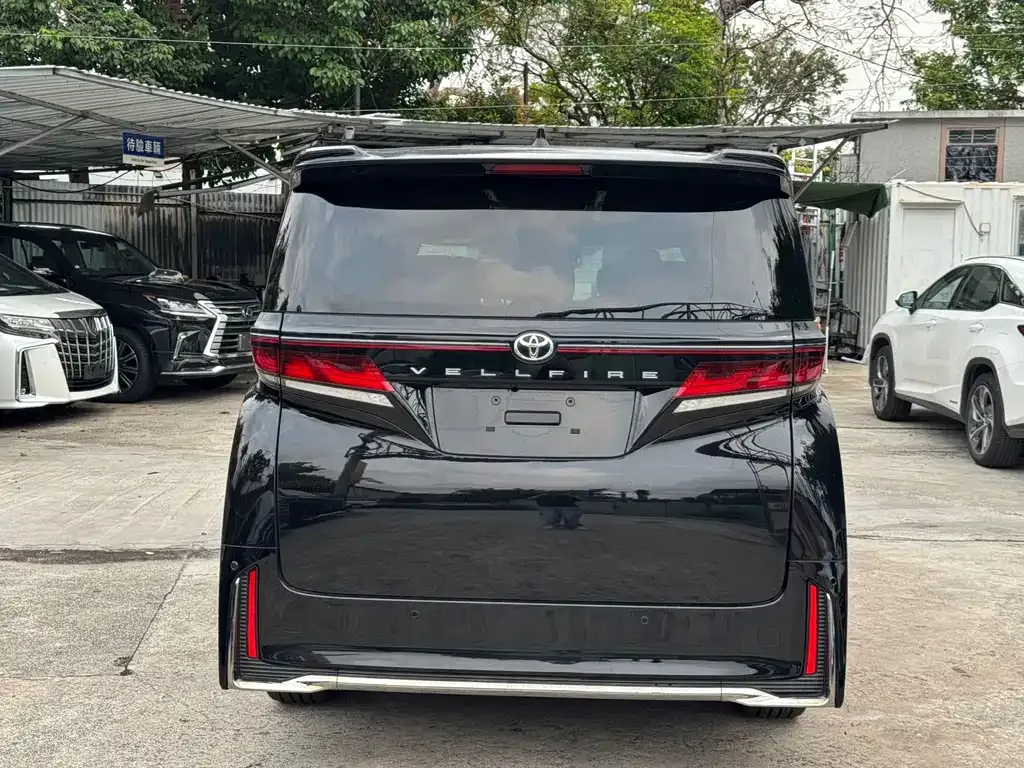 Toyota Vellfire — фото 8