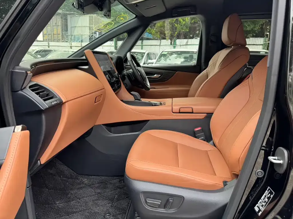 Toyota Vellfire — фото 5