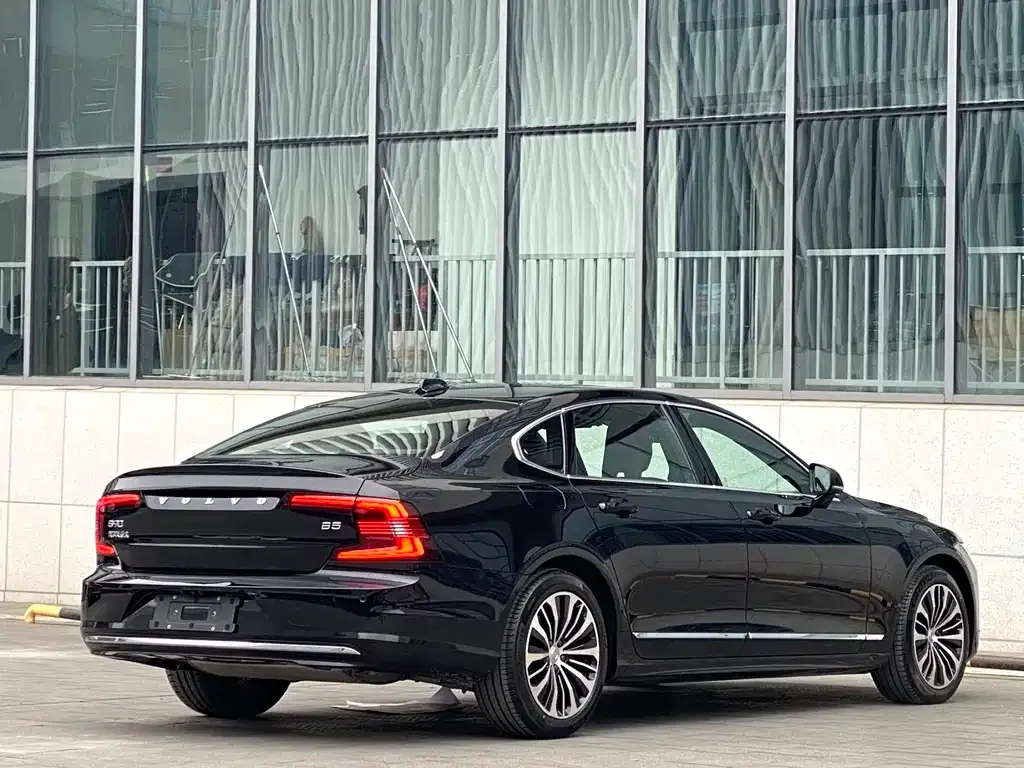 Volvo S90 — фото 6